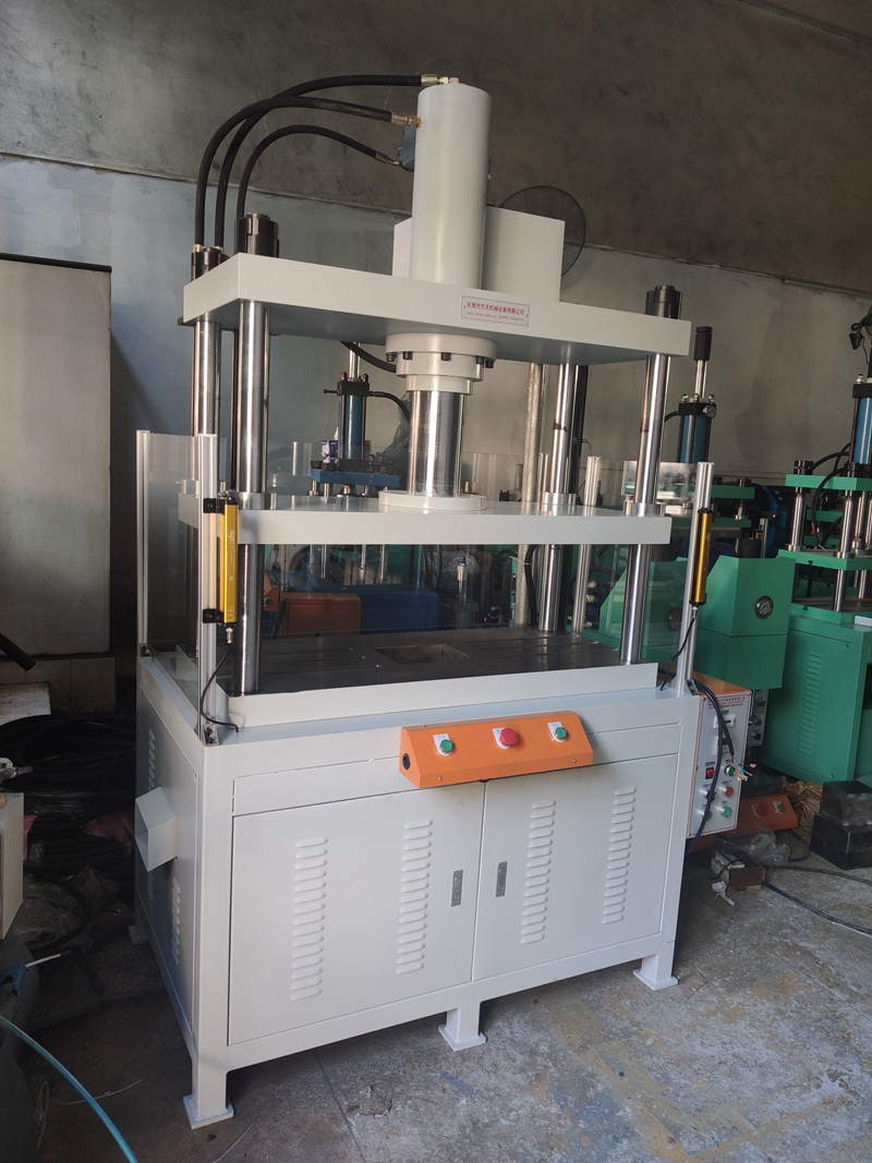 1632290680240973.jpg 四柱子母缸快速油壓機(jī).jpg